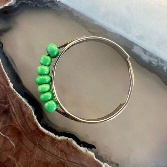 Vintage Handmade Green Seed Bead Ring - Picture 1 of 9